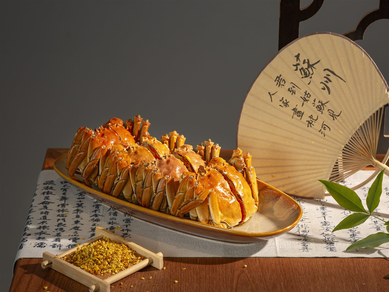 李百蟹品牌整蟹摆盘